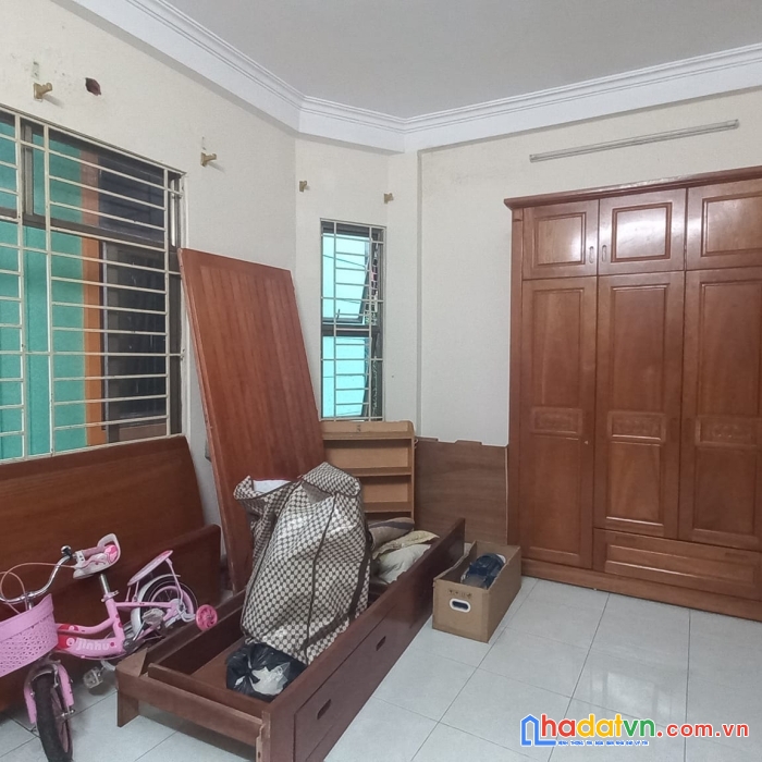 Bán gấp nhà phố thái hà 46m2 4 tầng mt 4,5m chỉ 5,2 tỷ.