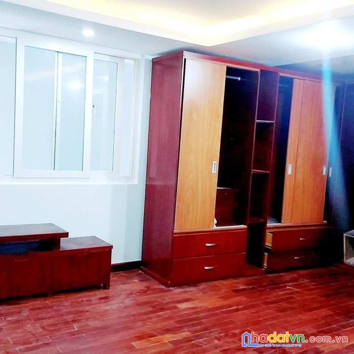 Bán nhà ngay chợ phạm văn hai, dt: 85m2 (9.6x9m), 5 tầng đúc - 6 pn, giá 8 tỷ (tl)