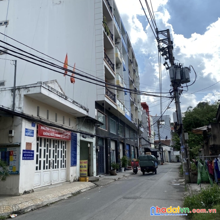 Bán căn hộ dịch vụ và một mặt bằng cho thuê , 6 tầng , đường tô hiệu, tân phú,chỉ 9 tỷ xx.