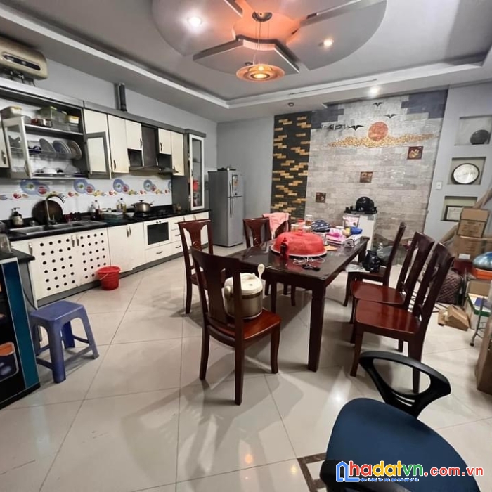 Bán nhà cầu giấy, ngõ thông kinh doanh, 2 thoáng trước sau, ở sướng, 62m2, 7.8 tỷ
