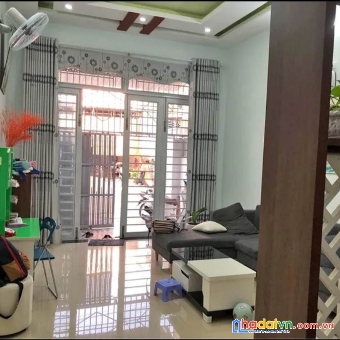 Nhà gần đại học duy tân, đường hoàng văn thái, liên chiểu, 90m2 giá chỉ 1 tỷ x