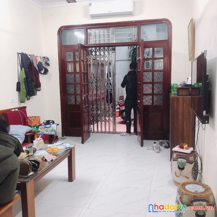 Bán nhà trương định, hoàng mai 35m2 5 tầng, ở ngay 2 tỷ 8