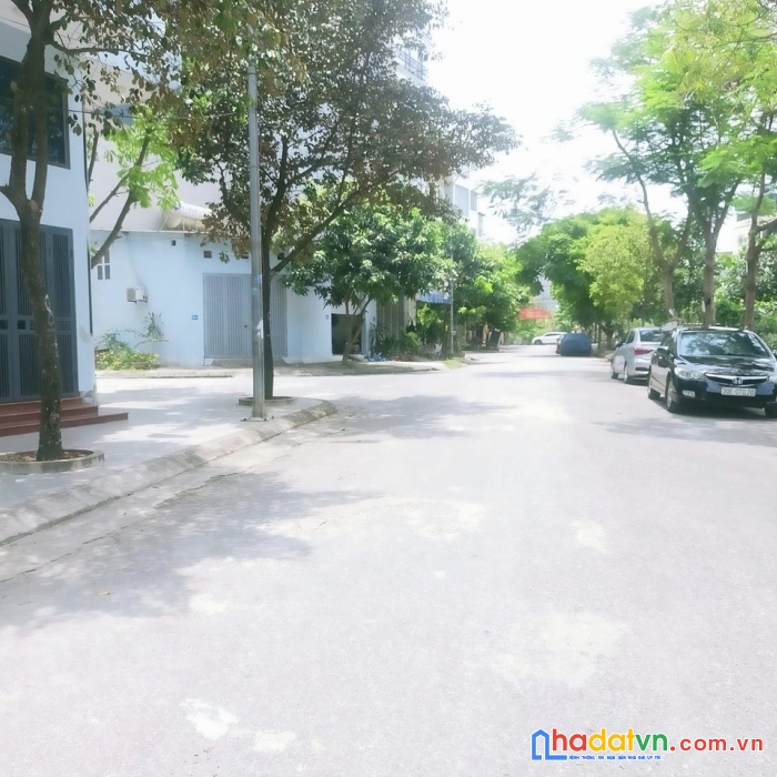 Cho thuê kho hà trì - đa sỹ - hà đông - 80m mặt tiền 6m - có gác xép - giá 8tr