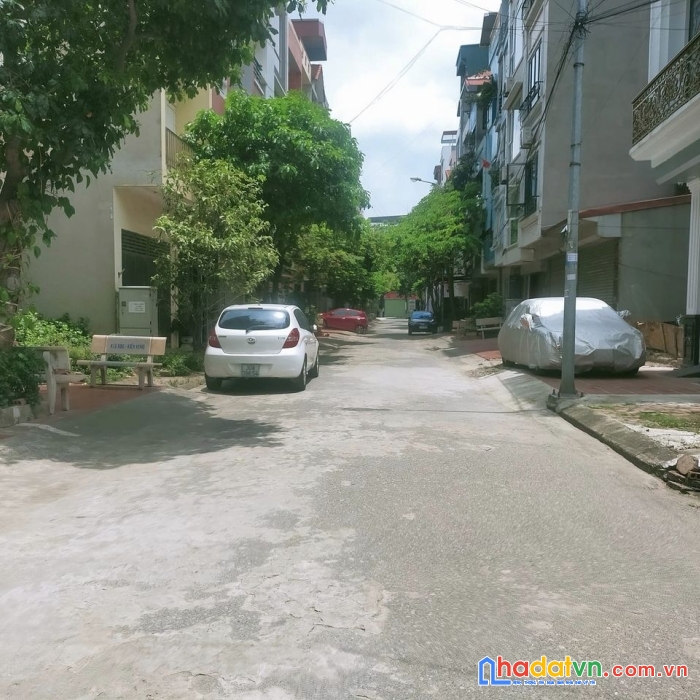 Cho thuê kho hà trì - đa sỹ - hà đông - 80m mặt tiền 6m - có gác xép - giá 8tr