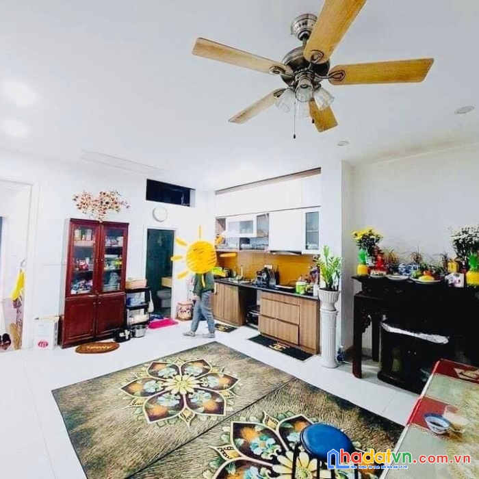 Mặt phố nghi tàm 142m x 6 tầng, mt: 5m