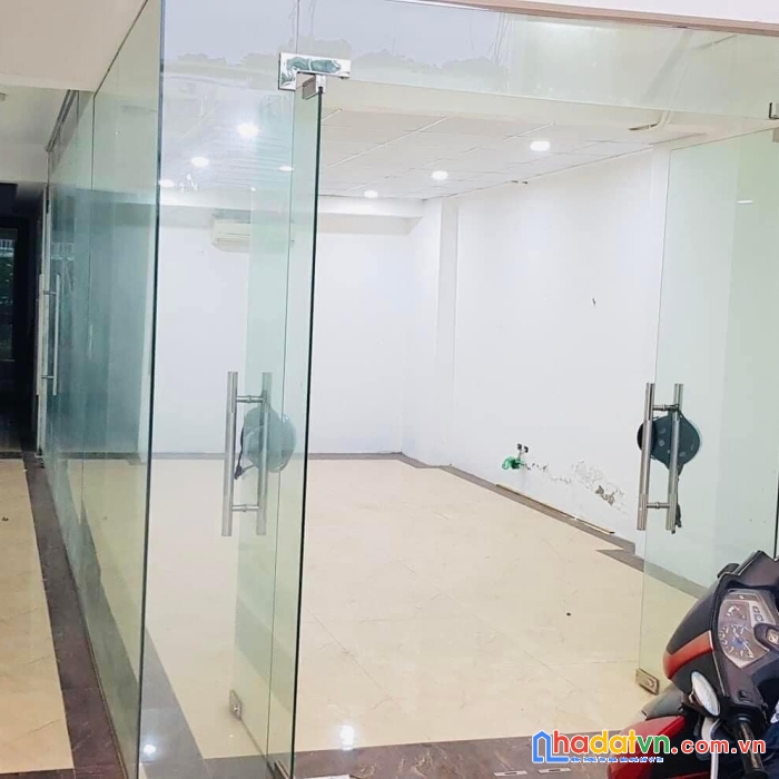 Mặt phố nghi tàm 142m x 6 tầng, mt: 5m