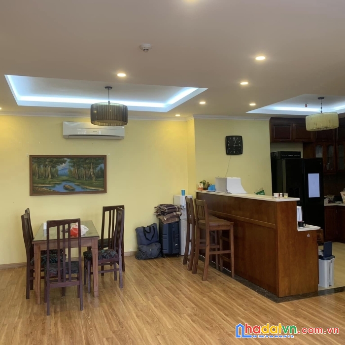 Hào nam 135 m x 7 tầng, mt 10,5 m, giá 36 tỷ. căn góc, ô tô tránh, thang máy.