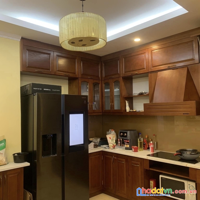 Hào nam 135 m x 7 tầng, mt 10,5 m, giá 36 tỷ. căn góc, ô tô tránh, thang máy.