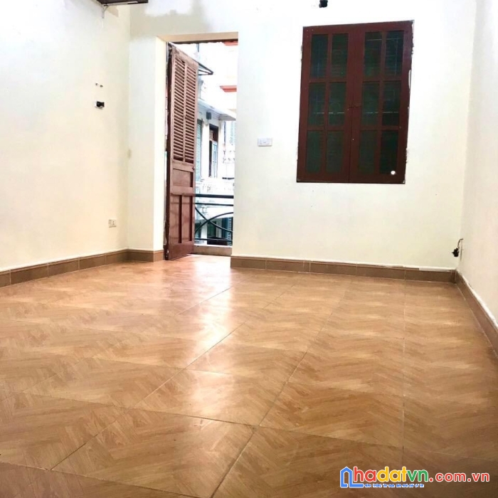 Cho thuê nhà 3 tầng tại xuân la, tây hồ, hà nội. cách mấy bước ra mặt đường xuân la, ngõ thông ô