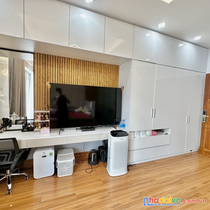 Biệt thự mini siêu đẹp tân phú , 5 lầu . thang 
máy, 6pn , giá chỉ 11.5 tỷ