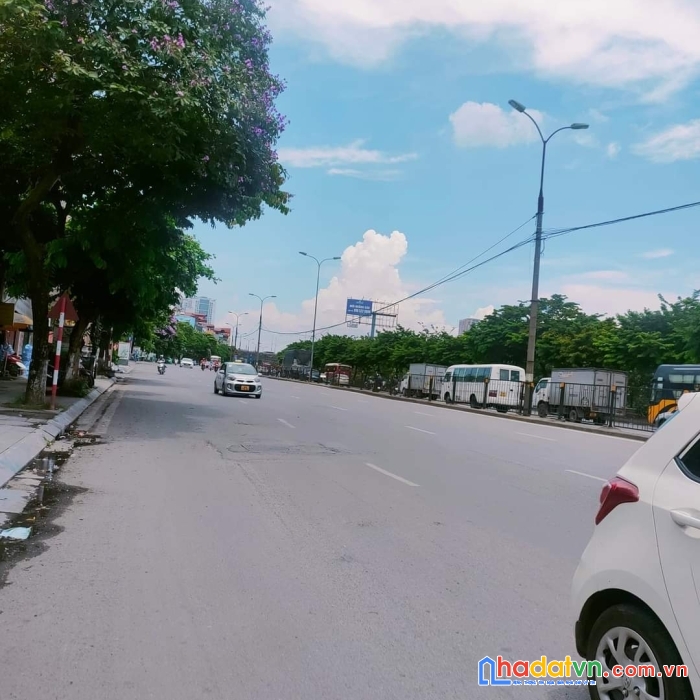 Bán đất tặng nhà mặt phố giải phóng, hoàng mai, 90m2, chỉ 20 tỷ, kinh doanh siêu đỉnh