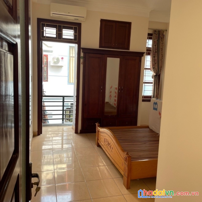 Bán nhà cầu giấy, 52m, 4t, 7p, 5 tỷ 75, ngõ nông, 2 thoáng