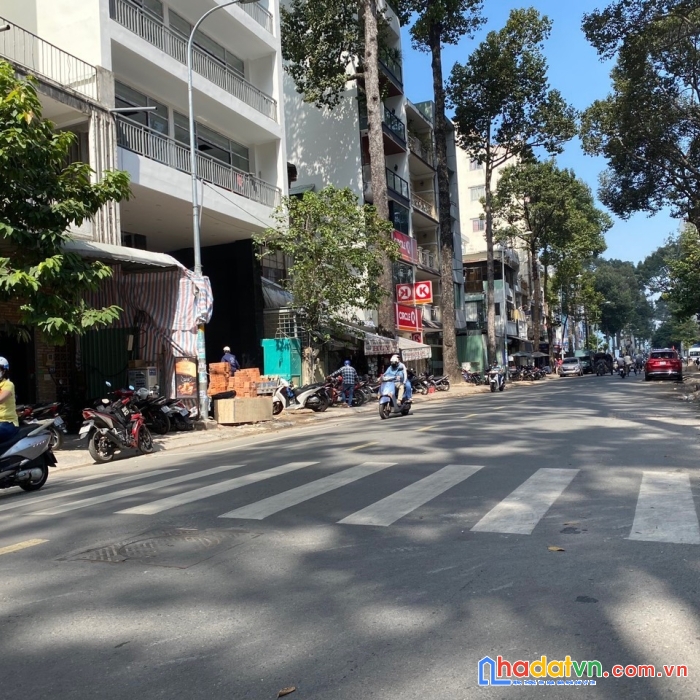 Cho thuê toà nhà mặt tiền trần bình trọng, phường 4, quận 5