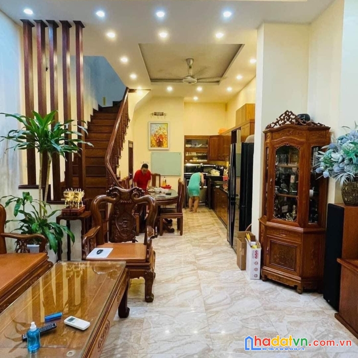 Siêu phẩm ba đình- nhỉnh 4tỷ oto đỗ sát, 36m2 5t nhà đẹp full đồ, trước nhà 3m
lh: 0365712127 !!! 

