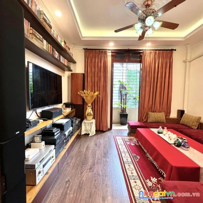 1 căn duy nhất- 4,8tỷ ba đình 5m oto dừng đỗ, mặt ngõ thông 3m,nhà đẹp full đồ 36m2 5 tầng