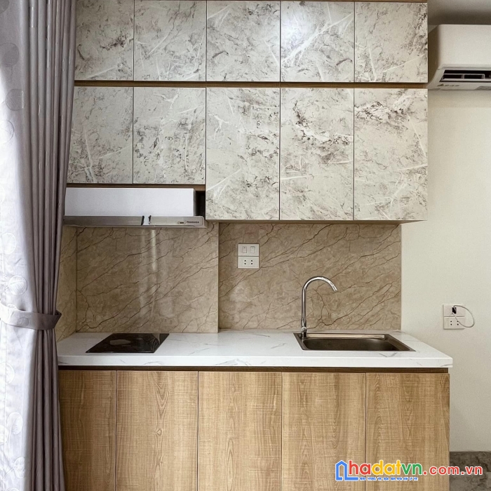 Bán chdv 25p khép kín kinh doanh 130tr/th ôtô tránh ngõ thông. tại cầu giấy gần 3 trường đại học