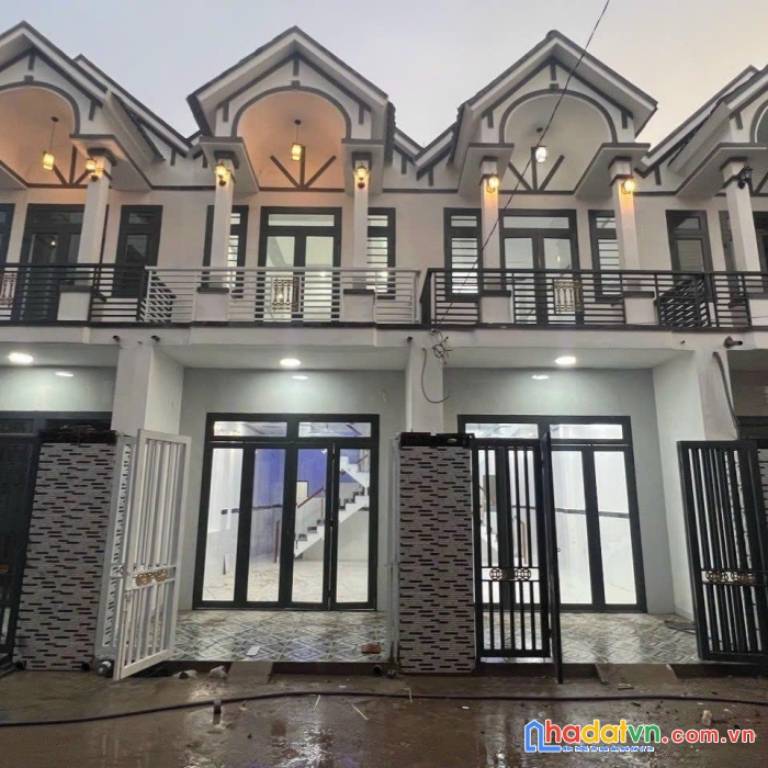 Chính chủ cần bán căn nhà đẹp mới xây -giá cực rẻ giáp tp biên hòa