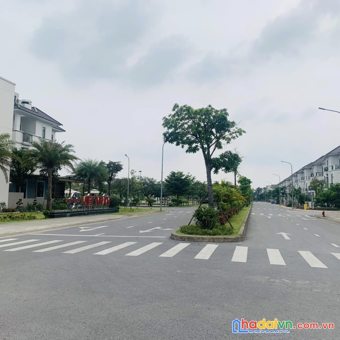 Chính chủ cần bán căn áp góc sh2 centa city tp từ sơn- bắc ninh