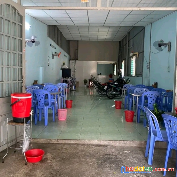 Sang quán bún bò huế, đồ đạc đầy đủ chỉ cần dọn vào là bán liền ạ, tặng công thức miễn phí