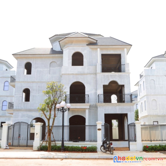 Bán đất nền hoàng tân, thị xã quảng yên, 300m2, căn góc đường 21m