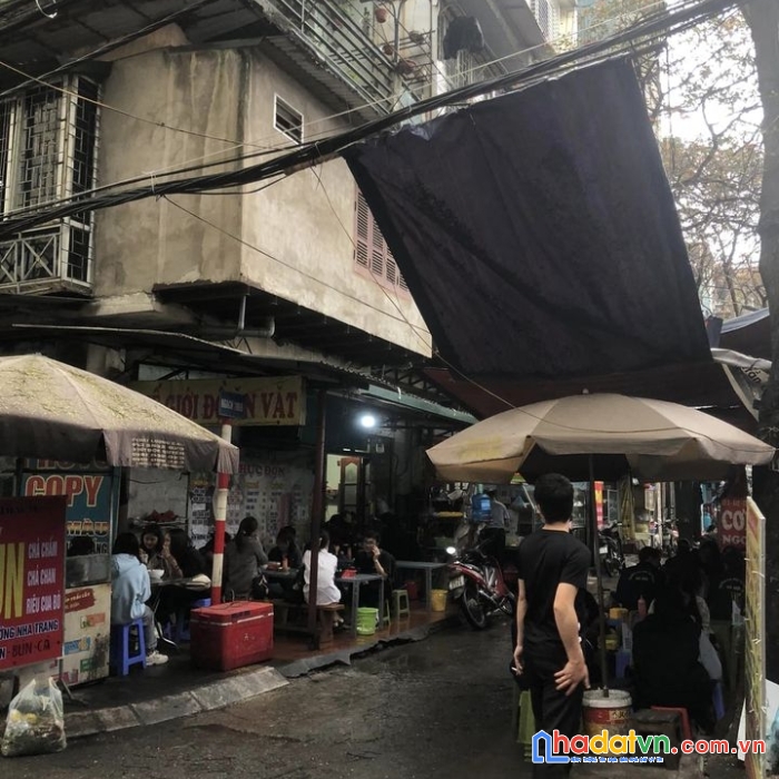 Nhà tập thể  tầng 1 kinh doanh tốt đường trần quốc hoàn- cầu giấy, 68m2, 2.7 tỷ