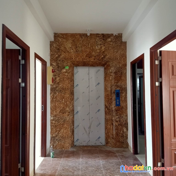 Bán chdv nhỉnh 20 tỷ gara ô tô, doanh thu 150tr/th kinh doanh cho thuê tại thanh xuân hà nội