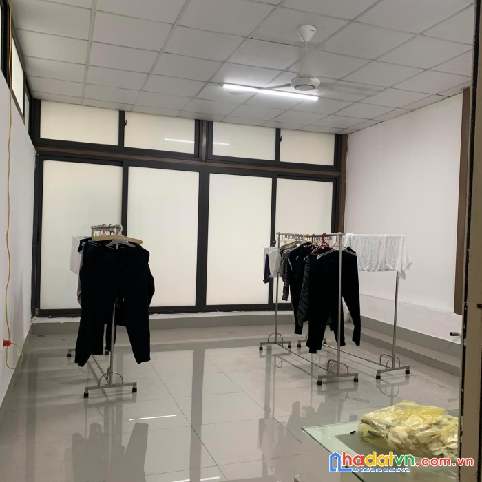 Bán nhà mặt phố hồ tùng mậu 70m2 chỉ 17,5tỷ kinh doanh văn phòng kết hợp để ở hoặc làm chdv 65tr/th