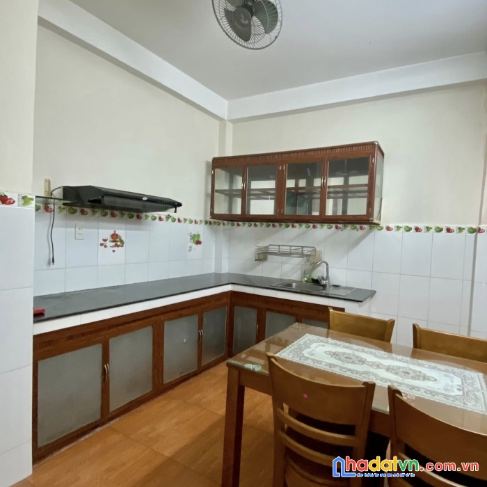 Giá chào mới 4.8 tỷ - ô tô đỗ cửa - 42m2 - 3 tầng - đường số 21.