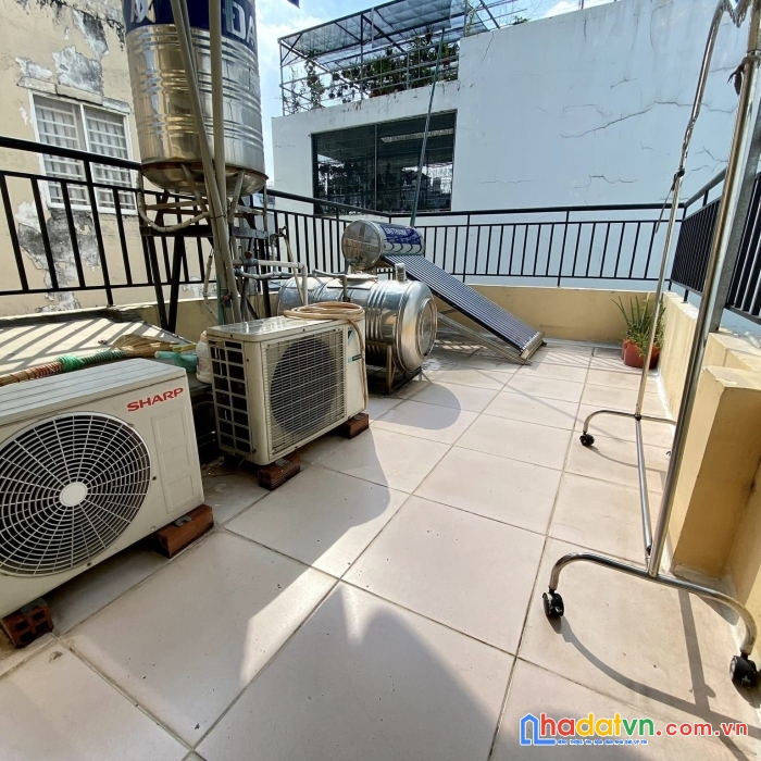 Giá chào mới 4.8 tỷ - ô tô đỗ cửa - 42m2 - 3 tầng - đường số 21.