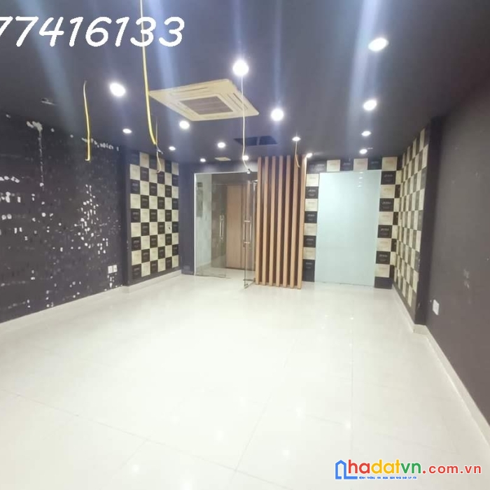 Bán nhà phố xã đàn, ô chợ dừa, dt 65m2, thang máy, kinh doanh, mt 5.4m, vỉa hè 7m