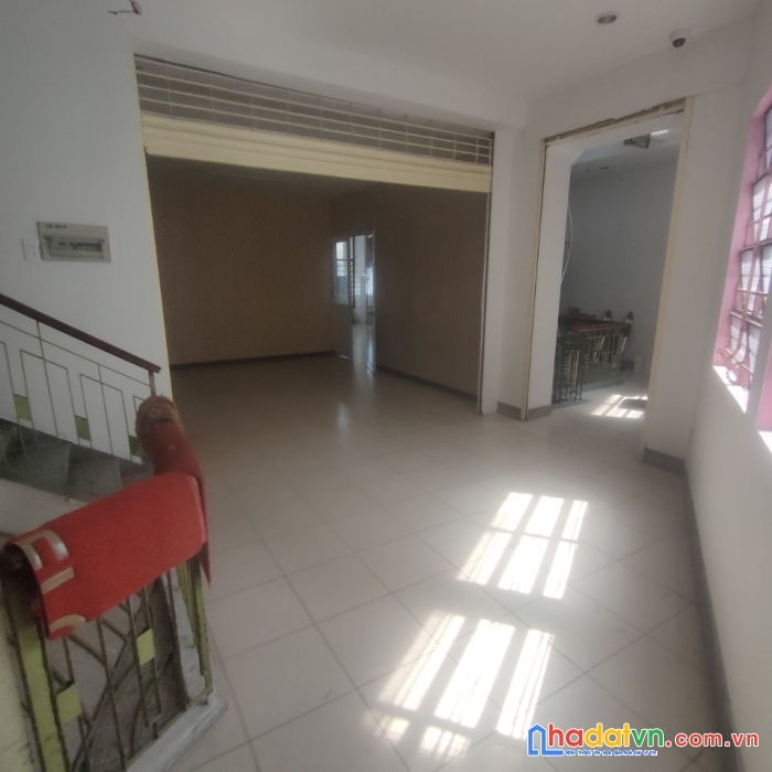 Cho thuê nhà mặt tiền đường 3/2, phường 12, quận 11