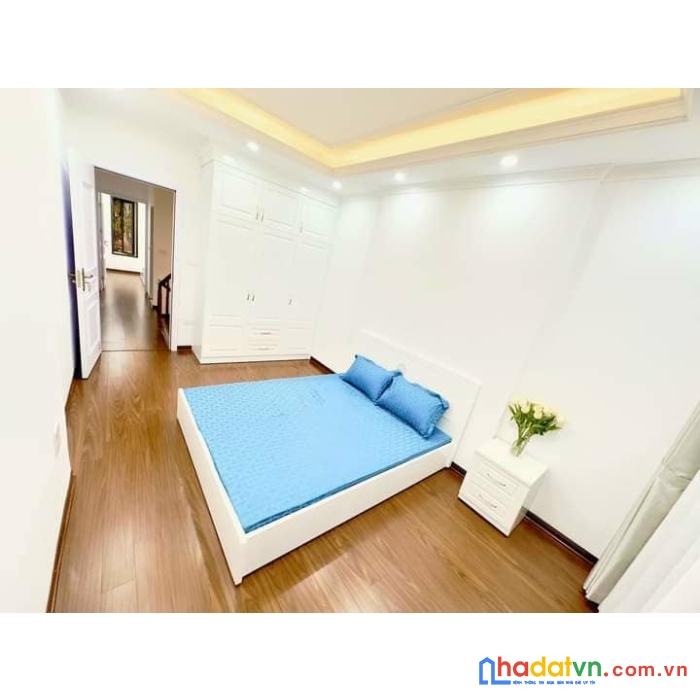 Bán nhà đẹp 4 tầng ngõ rộng 3.5m ba gác sh quay đầu thỏa mái cách ôtô 30m gần phố trung tâm quận