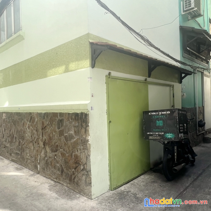 Nhà bán 3 mặt hẻm (3.5x15.1) lửng/lầu/st gần đường trần nhân tôn p9q5