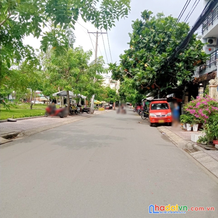 Cho thuê mặt bằng đường nội bộ  cao lỗ p4q8 - giá : 13 triệu / tháng