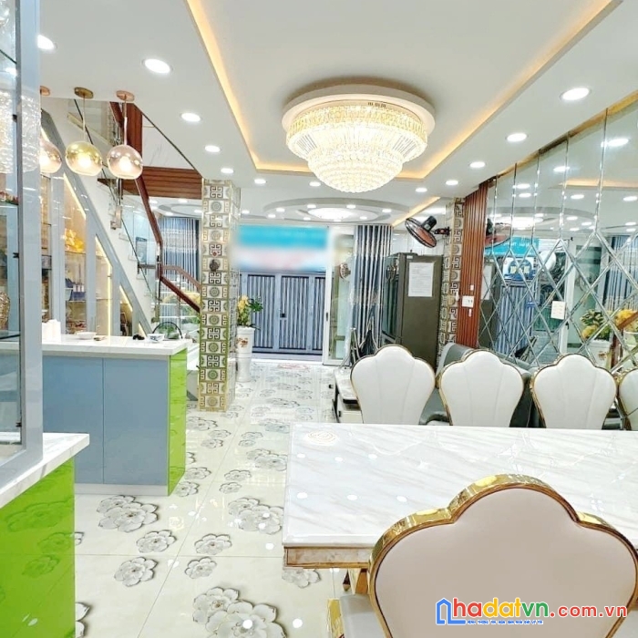 Nhà đẹp 5 tầng dương bá trạc p1q8 thu nhập 100 triệu/tháng