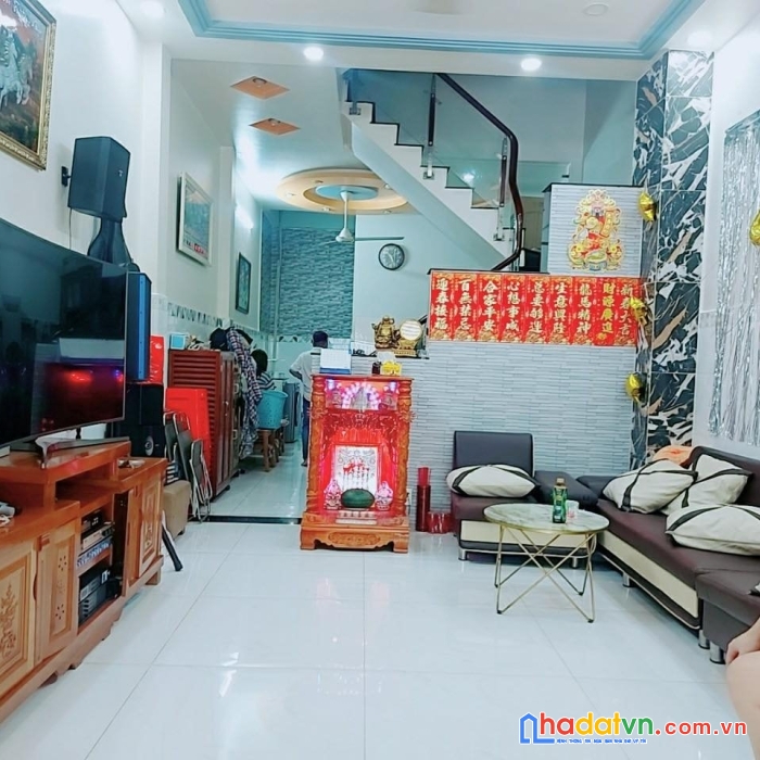 Bán nhà  hxh hậu lân-bà điểm, hóc môn 115m2- 2 tầng 4.4 tỷ lh 0902160655