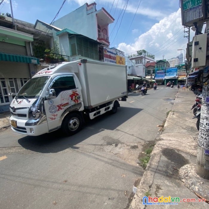 Mặt tiền kinh doanh chợ bà chiểu 4 tấm 4x15m nhỉnh 9 tỷ tl