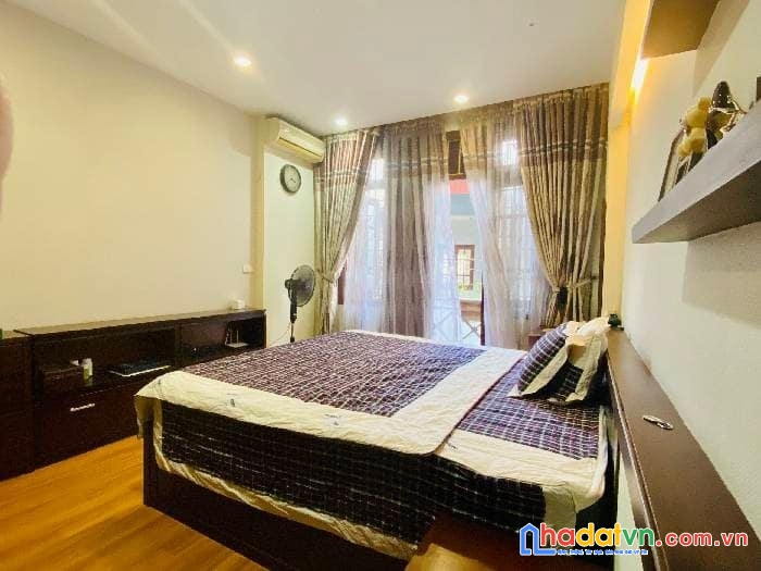 Bán nhà phân lô ô tô, trung kính, cầu giấy, nhà mới ỏ ngay, 58mx 5 tầng, 12.5 tỷ
