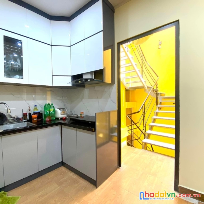 Hoàng hoa thám nhà đẹp sẵn ở sổ vuông thoáng sáng 40m 3ty3