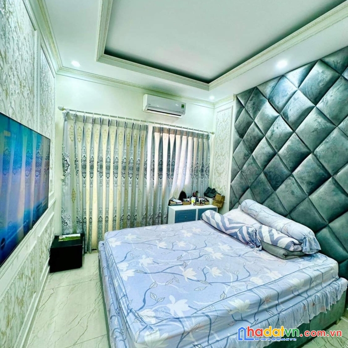 Bán gấp giảm hơn 1 tỷ nhà hxh  âu cơ quận 11 - ngang 5 x12m .