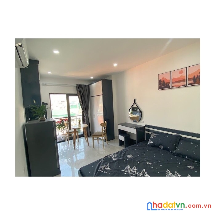 Bán ccmn đường láng kd thang máy 55m 7tg mt 3,9m chỉ 12 tỷ