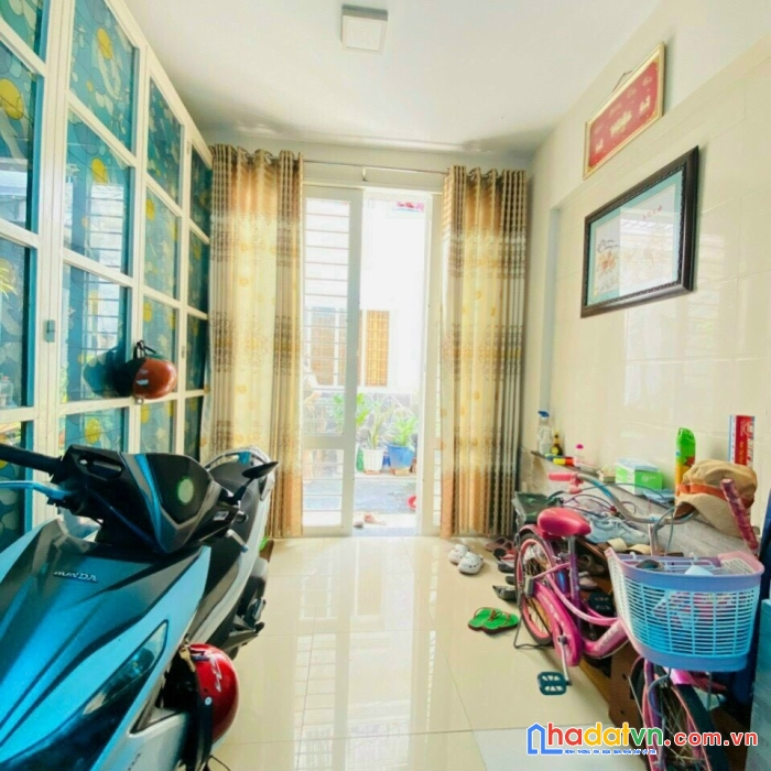 Nhà võ duy ninh bình thạnh 36m 3 tang 3,9 tỷ .xe hơi đỗ gần nhà