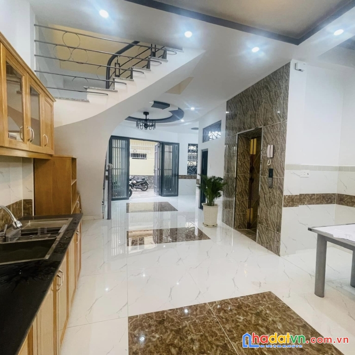 Nhà đẹp phú nhuận 60m2 - 7 phòng khép kín - hxh 7 chỗ vào nhà ngủ - chỉ 10.9 tỷ