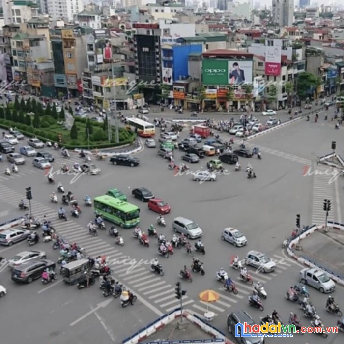 Bán nhà mặt phố, trung tâm q đống đa, dt135m2, mặt tiền 5m, nở hậu, lô góc - 29,5 tỷ - bán gấp.