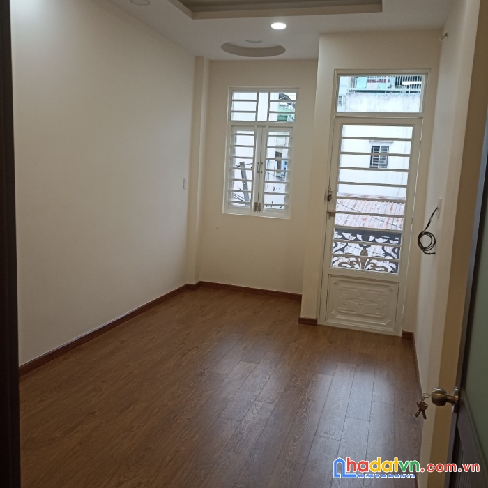 Cần tiền bán gấp nhà phó cơ điều, p.6, quận 11