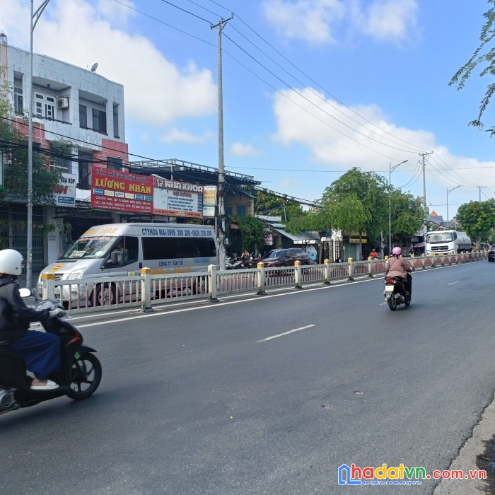 Hót bán rẻ lô đất đường 30/4 dt: thổ cư cần bán gấp