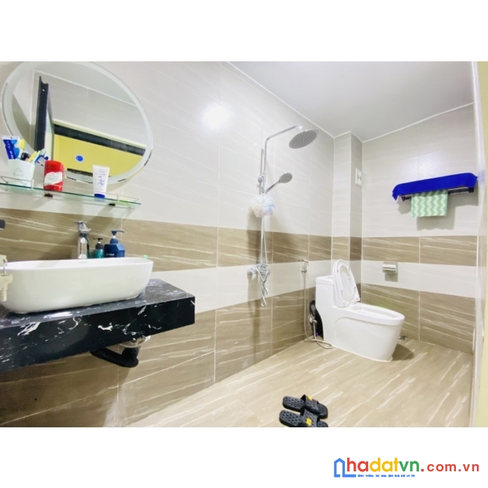 Bán nhà yên lãng 25m2 x 5 tầng, lô góc, nở hậu,ngõ ô tô phi, nhỉnh 4 tỷ, lh 0966037496