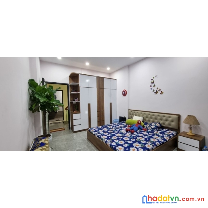 Bán nhà yên lãng 25m2 x 5 tầng, lô góc, nở hậu,ngõ ô tô phi, nhỉnh 4 tỷ, lh 0966037496