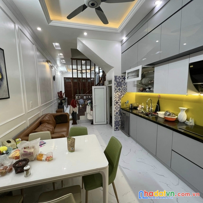 Bán nhà huỳnh thúc kháng kéo dài, đống đa, 51m2 4t mt4m, giá 5.35 tỷ