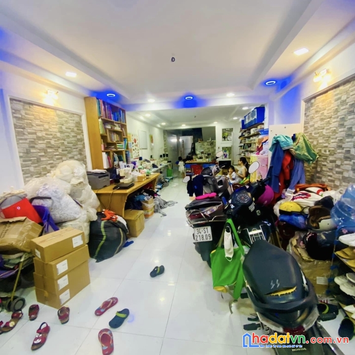 Hẻm xe hơi đẹp cách 10m, hoàng sa, q3, khu an ninh, 3pn, 3wc, ngang 3.7m, 62m2, 5.3 tỷ 